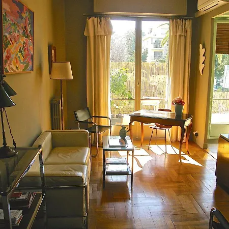 Apartment For Art And Promenade Lovers *